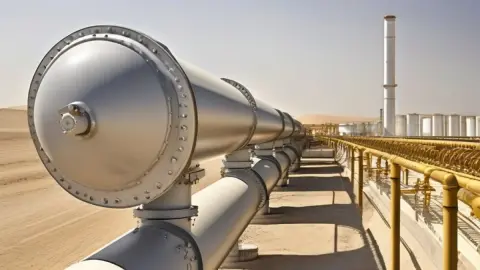 هدف قرار گرفتن خط لوله انتقال نفت شرق-غرب عربستان — سرمایم